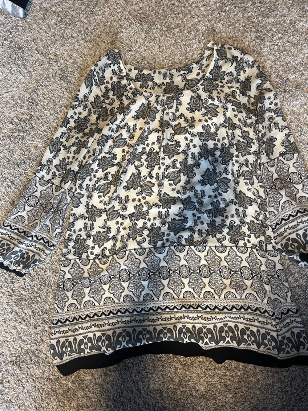 Women’s flowy patterned dress